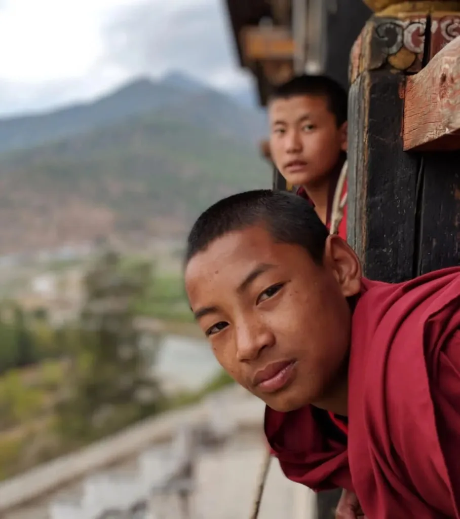 - Geshe Michael Roach INFO - A collection of videos, articles, books, interviews, and insightful facts 💎 The Rich Tapestry of South Asian Knowledge Traditions